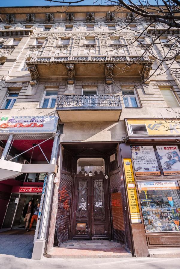 The Nest In Downtown Budapest Luaran gambar