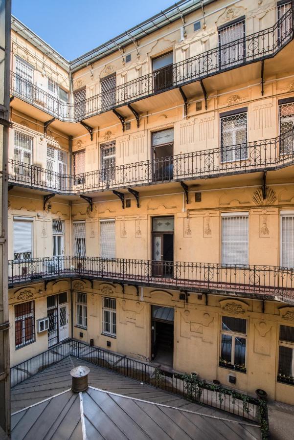 The Nest In Downtown Budapest Luaran gambar
