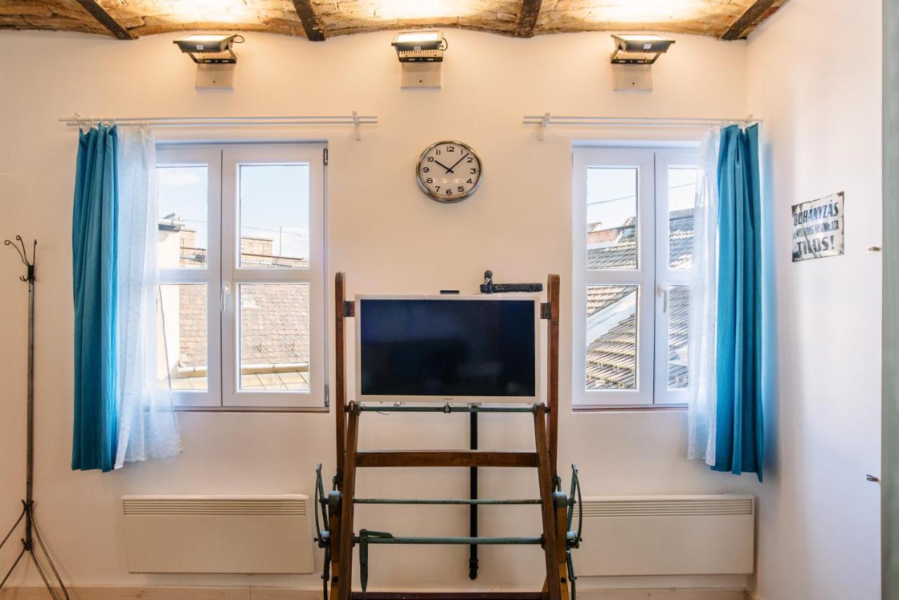 The Nest In Downtown Budapest Luaran gambar